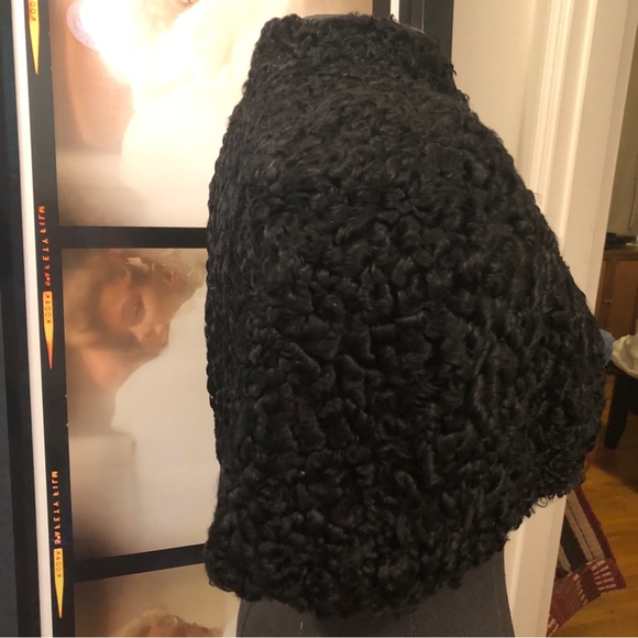 Vintage Shoulder Cape - Picture 7 of 7